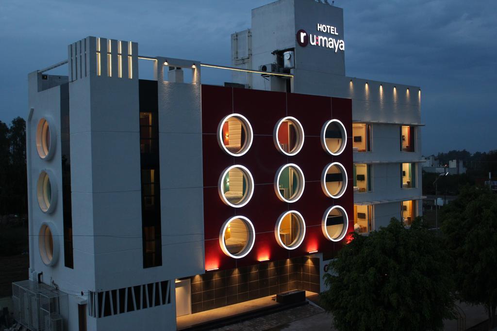 Oyo 963 Hotel Rumaya Ujjain Exterior foto