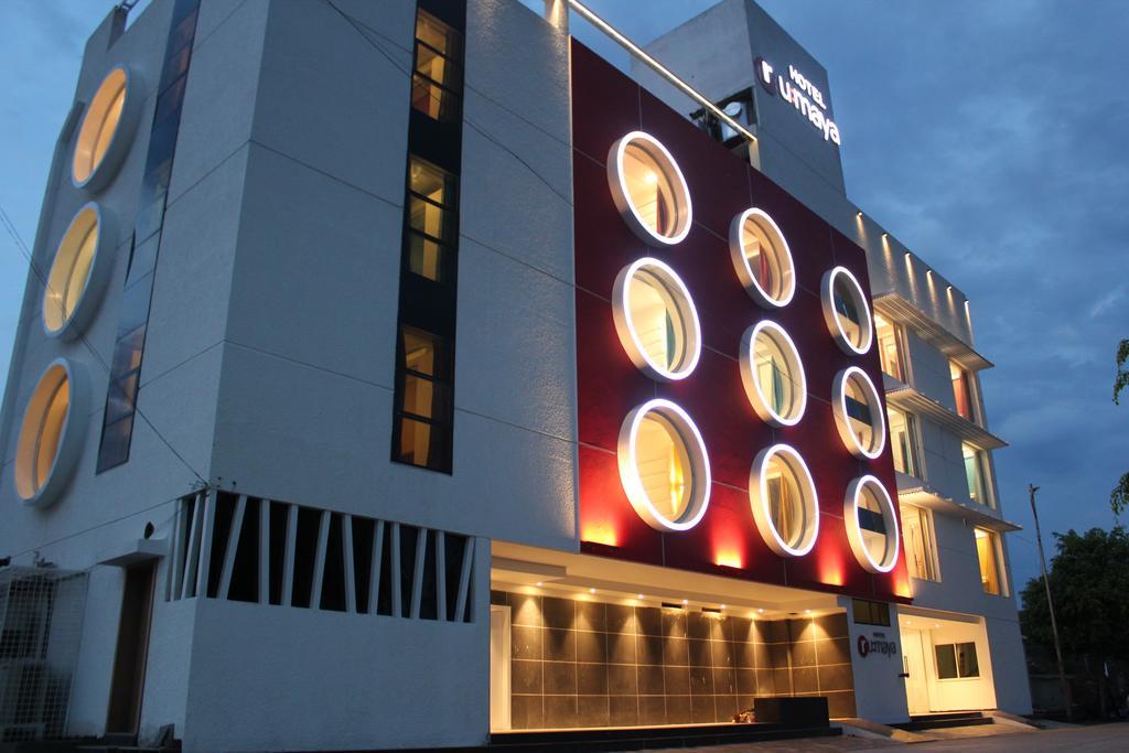 Oyo 963 Hotel Rumaya Ujjain Exterior foto